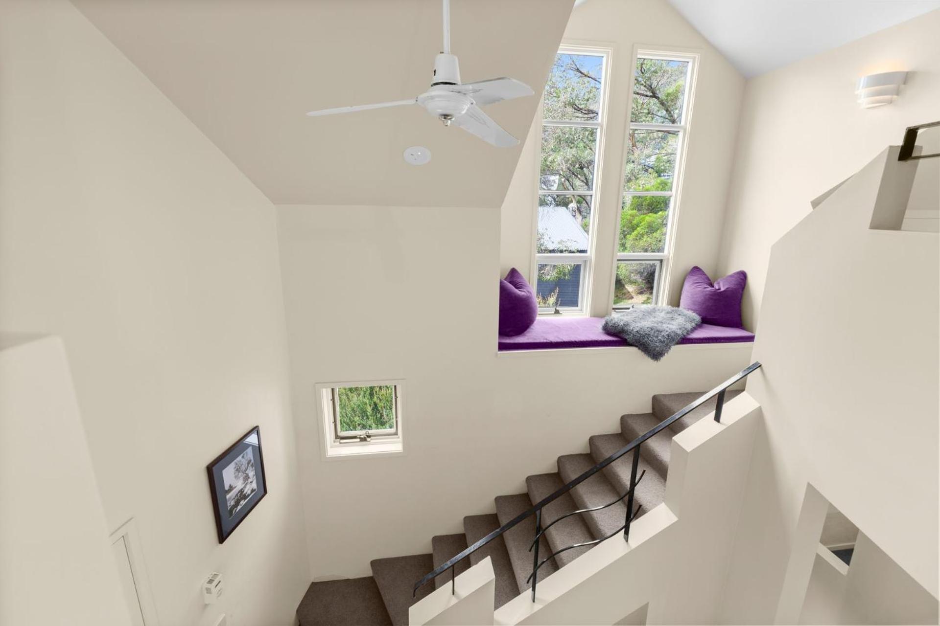 Village Green 2 Bedroom Loft Townhouse With Views Fireplace And Garage Parking Thredbo Bagian luar foto